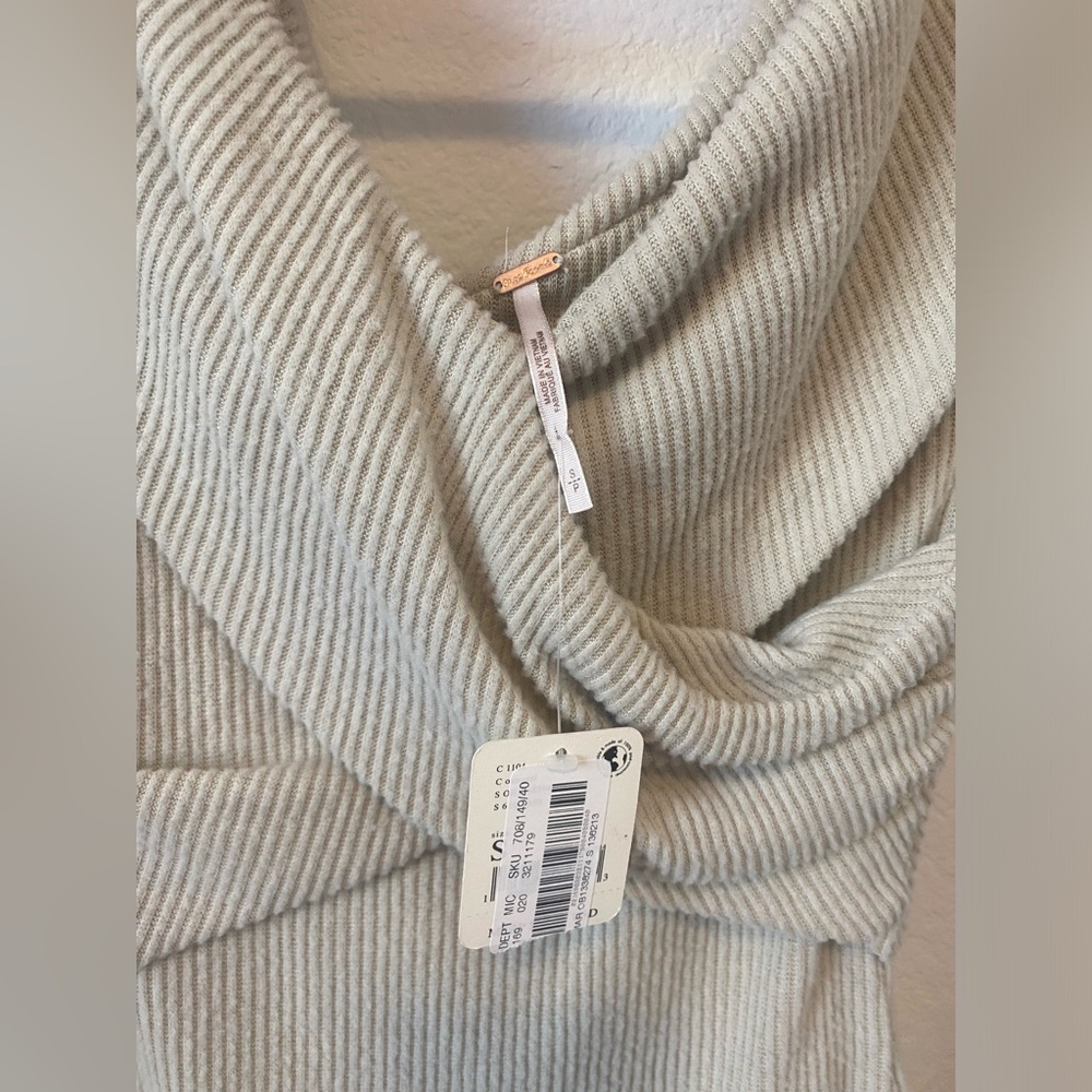 BNWT Free People Sweater